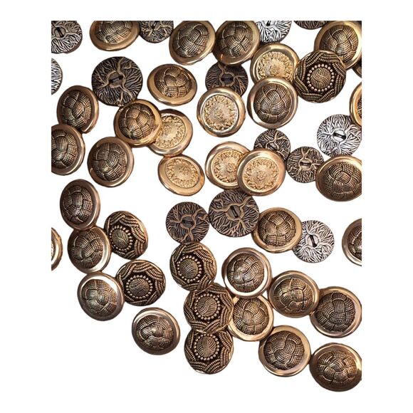 Vintage Buttons Lot of 88 goldtone silvertone bronze various shapes sizes NICE - Picture 7 of 12